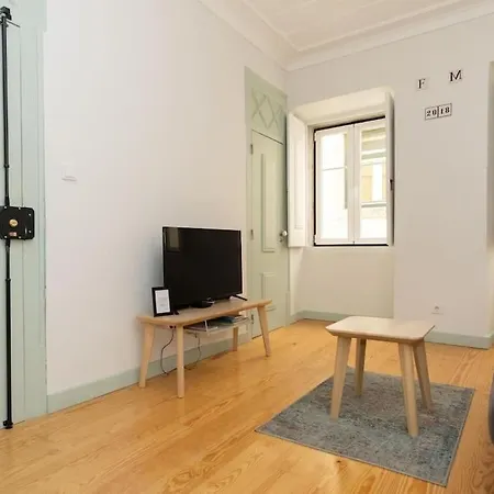 Madalena Cozy * ליסבון