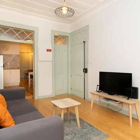Madalena Cozy - Cozy In Baixa * Lisbona